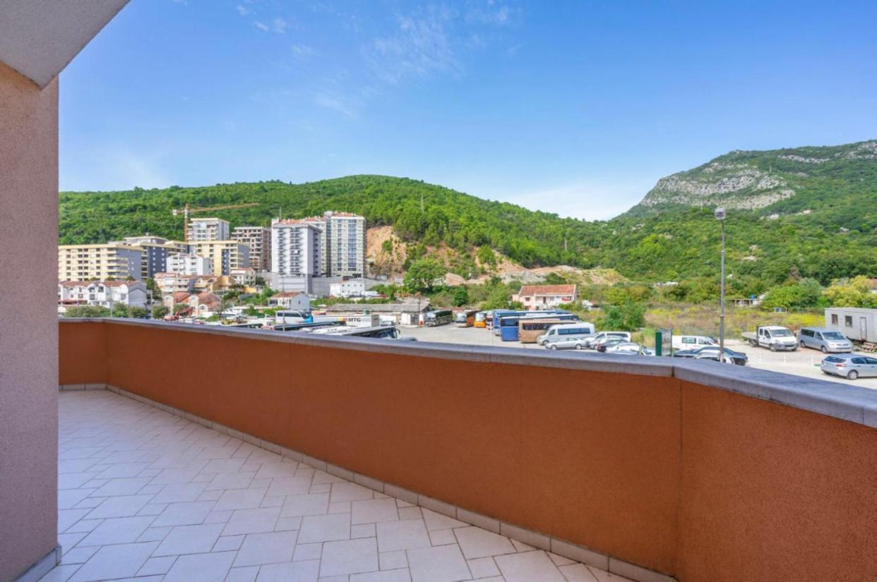 Apartman Mocart Apartment Budva Bagian luar foto